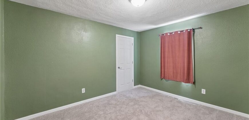 4917 NE Marvin Road, Kansas City, MO 64118