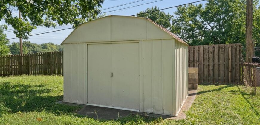 4917 NE Marvin Road, Kansas City, MO 64118