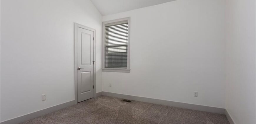630 NW 110th Street, Kansas City, MO 64155