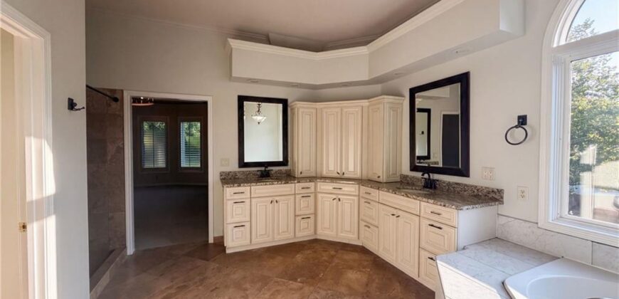 6003 N Cosby Court, Kansas City, MO 64151
