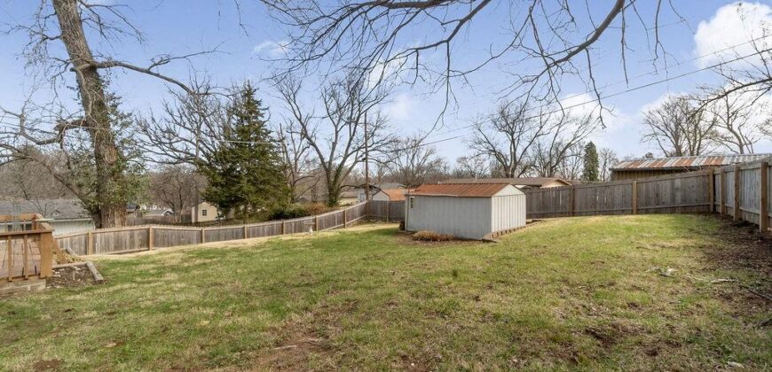 5613 N Euclid Avenue, Gladstone, MO 64118