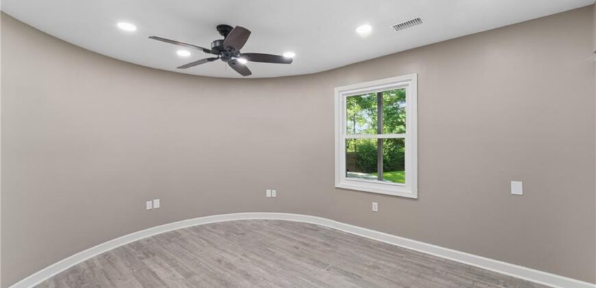 11101 NW 55th Street, Kansas City, MO 64152