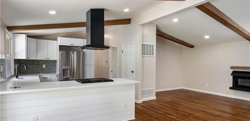 5701 N Highland Avenue, Gladstone, MO 64118