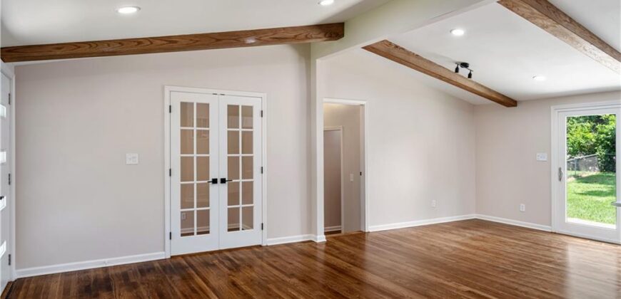 5701 N Highland Avenue, Gladstone, MO 64118