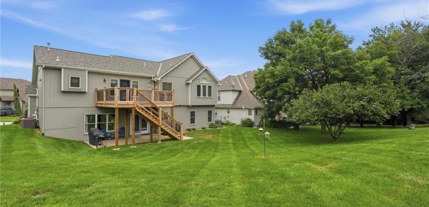 905 NE 100th Court, Kansas City, MO 64155