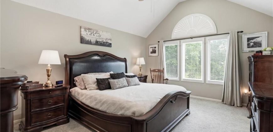 905 NE 100th Court, Kansas City, MO 64155