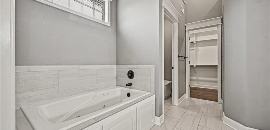 11031 N Euclid Avenue, Kansas City, MO 64155