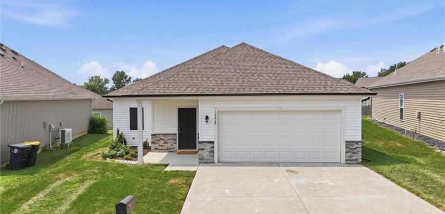 12322 N Pomona Avenue, Kansas City, MO 64163