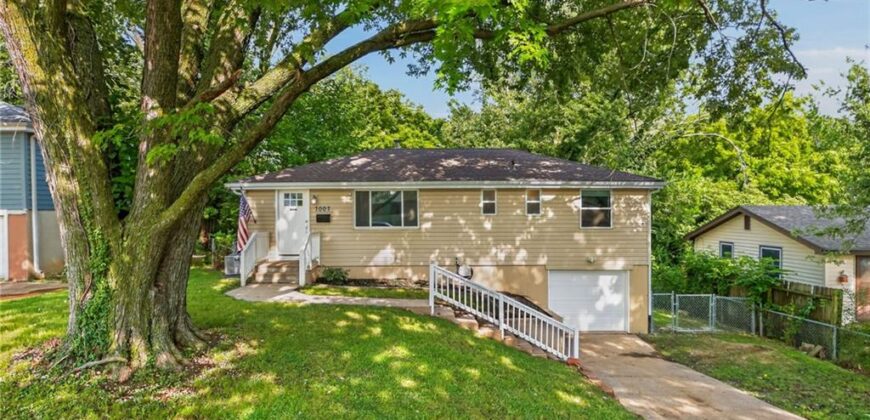7007 N Pennsylvania Avenue, Kansas City, MO 64118