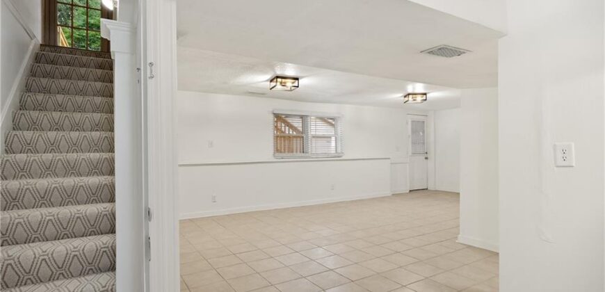 413 NW 88th Terrace, Kansas City, MO 64155