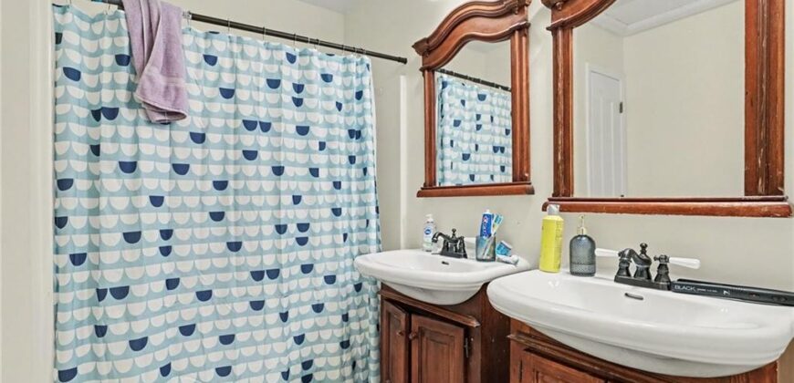 5604 NE 50th Street, Kansas City, MO 64119