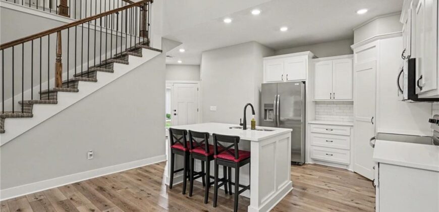 206 Walker Street, Smithville, MO 64089