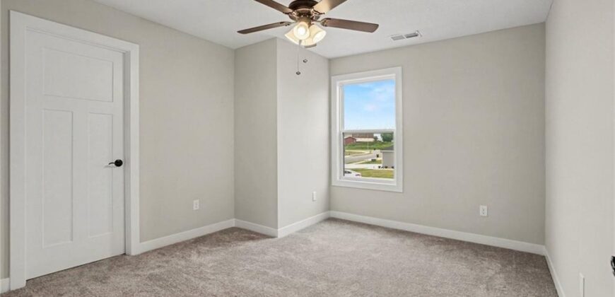 206 Walker Street, Smithville, MO 64089