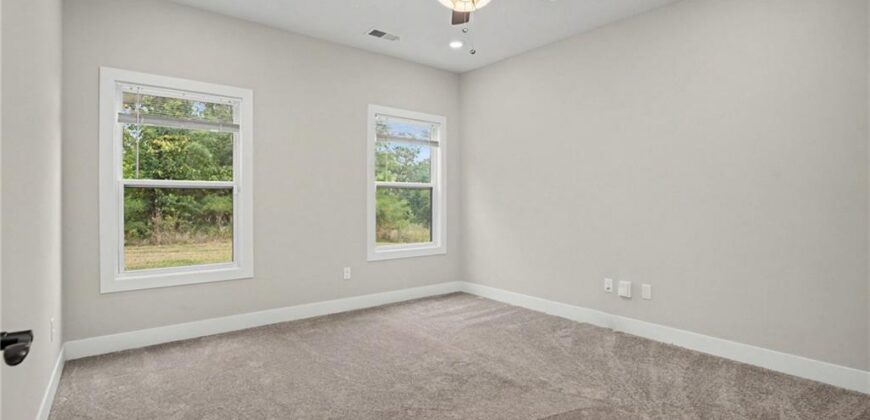 206 Walker Street, Smithville, MO 64089