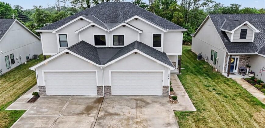 206 Walker Street, Smithville, MO 64089
