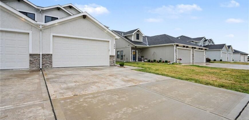206 Walker Street, Smithville, MO 64089