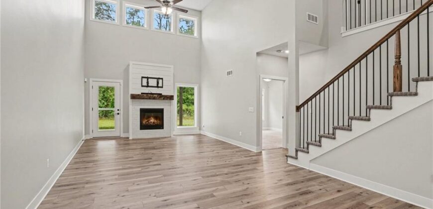 206 Walker Street, Smithville, MO 64089