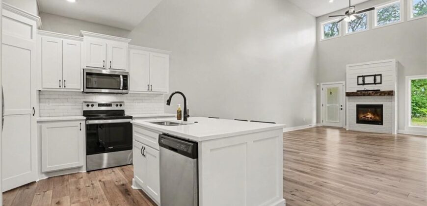 206 Walker Street, Smithville, MO 64089