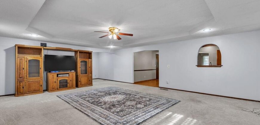 7001 N Highland Avenue, Kansas City, MO 64118