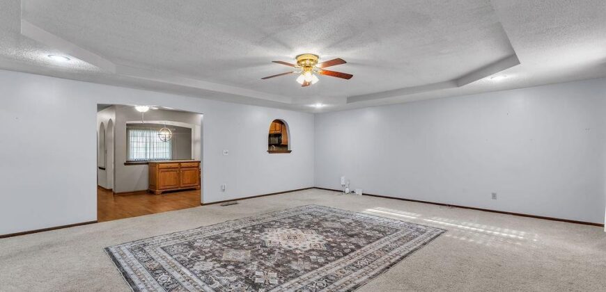7001 N Highland Avenue, Kansas City, MO 64118