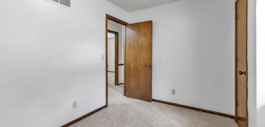 7001 N Highland Avenue, Kansas City, MO 64118