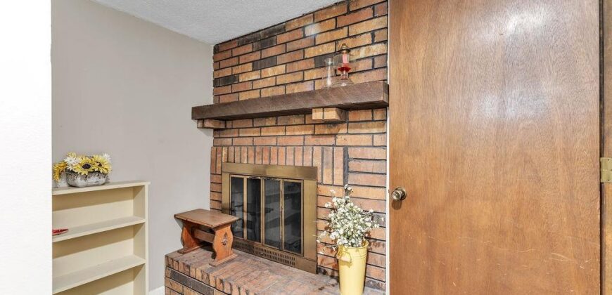 7001 N Highland Avenue, Kansas City, MO 64118