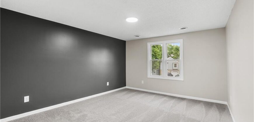 7232 N Monroe Avenue, Gladstone, MO 64119