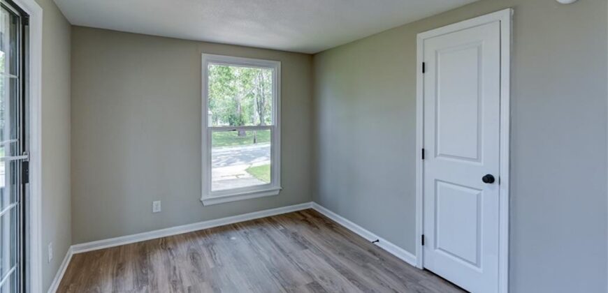 8717 Old Stagecoach Road, Kansas City, MO 64154