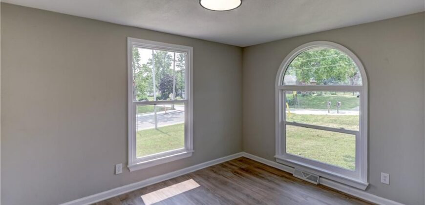 8717 Old Stagecoach Road, Kansas City, MO 64154