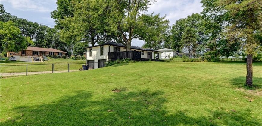 8717 Old Stagecoach Road, Kansas City, MO 64154