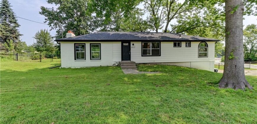 8717 Old Stagecoach Road, Kansas City, MO 64154