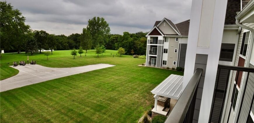 2651 NW Barry Road, Kansas City, MO 64154