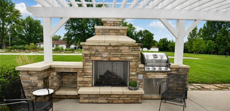 2651 NW Barry Road, Kansas City, MO 64154