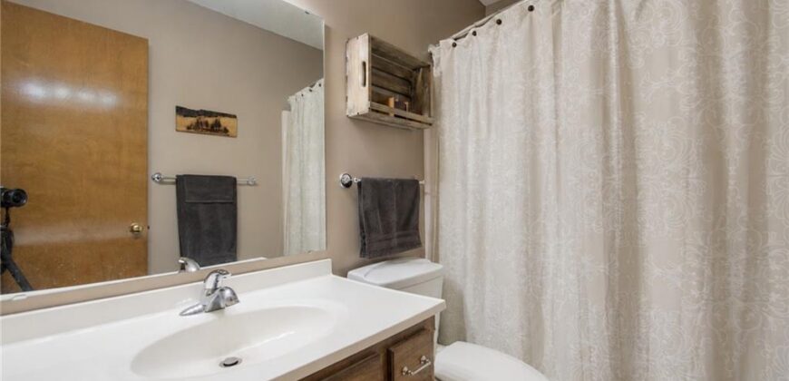 11216 N Donnelly Avenue, Kansas City, MO 64157