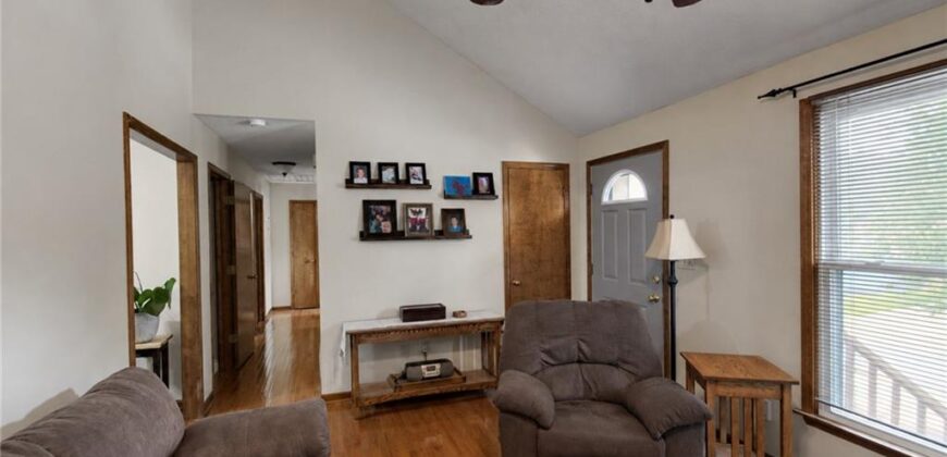 11216 N Donnelly Avenue, Kansas City, MO 64157