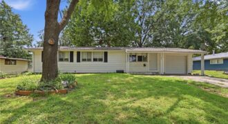 1803 NE 57th Street, Gladstone, MO 64118