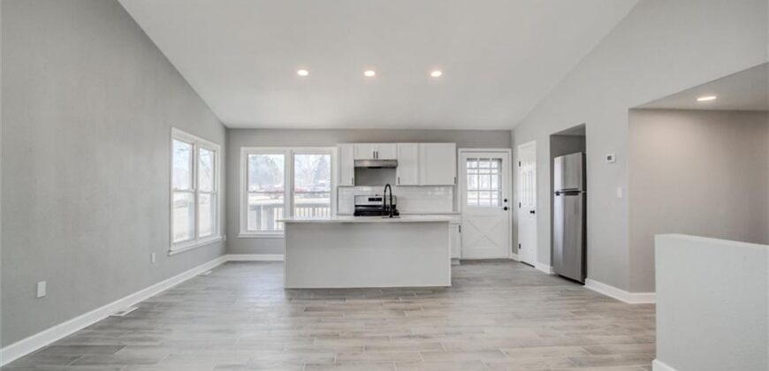 12911 NW Porter Road, Kansas City, MO 64152