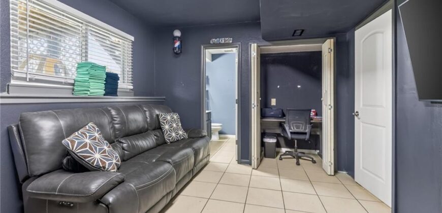 8412 NE 115th Terrace, Kansas City, MO 64157