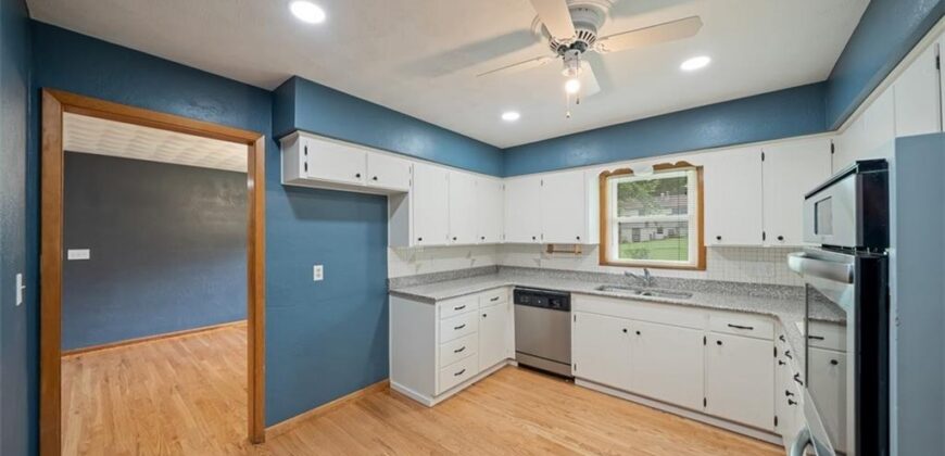 1601 77th Street, Kansas City, MO 64118