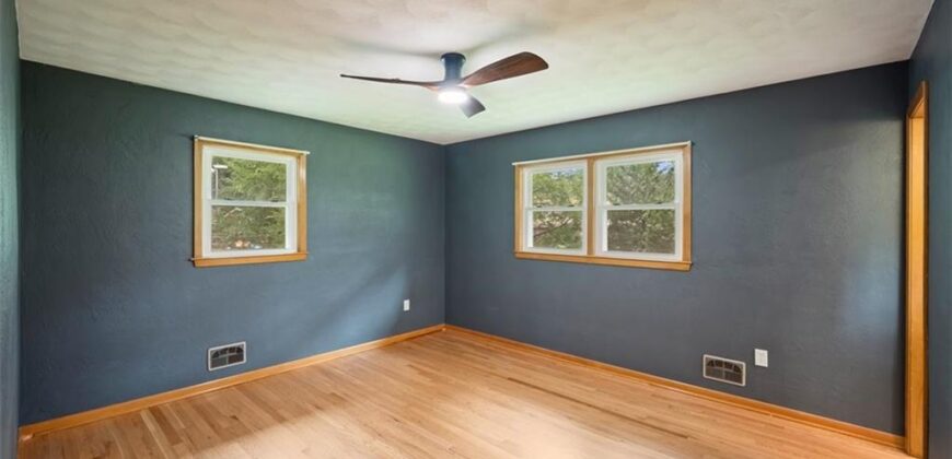 1601 77th Street, Kansas City, MO 64118