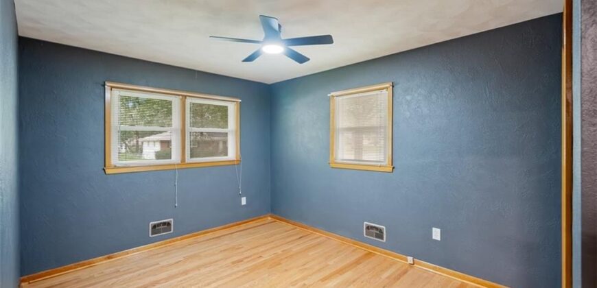 1601 77th Street, Kansas City, MO 64118