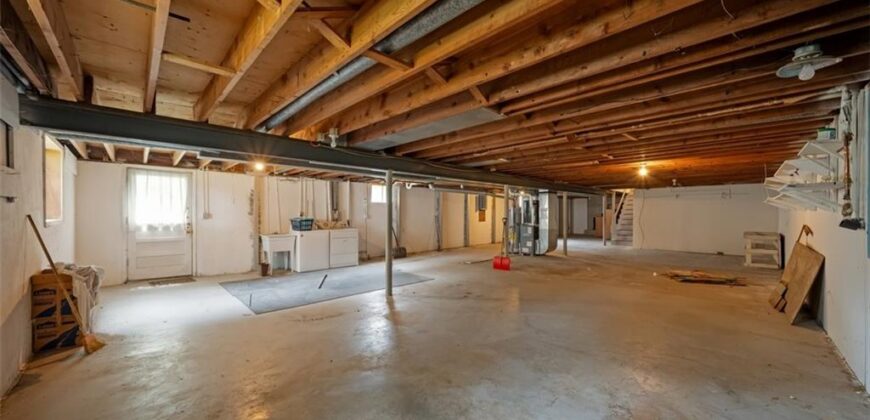 1601 77th Street, Kansas City, MO 64118