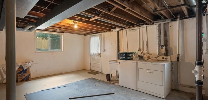 1601 77th Street, Kansas City, MO 64118
