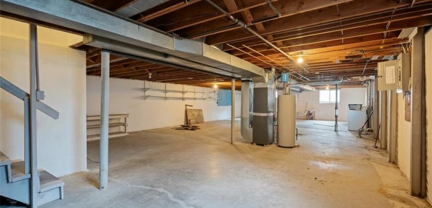 1601 77th Street, Kansas City, MO 64118