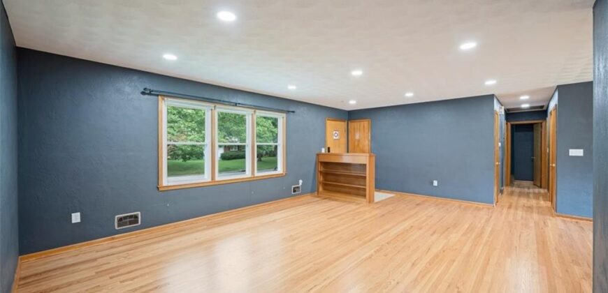 1601 77th Street, Kansas City, MO 64118