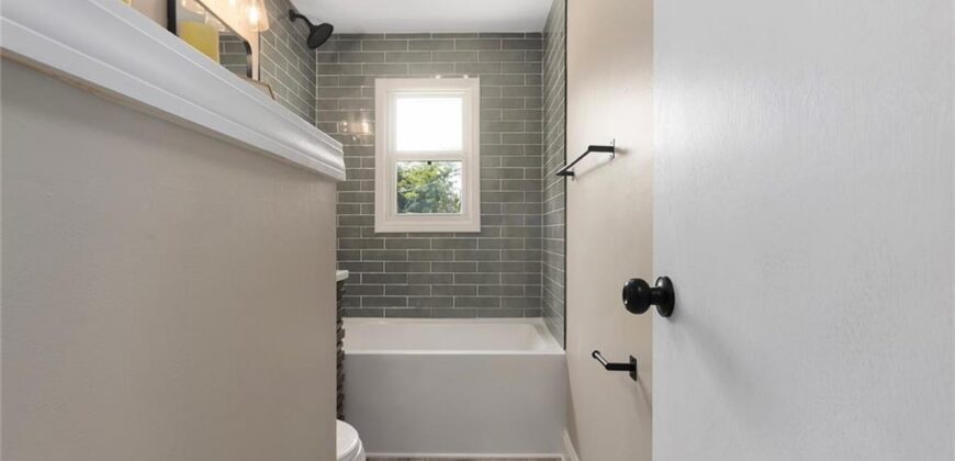 7801 NE San Rafael Drive, Kansas City, MO 64119