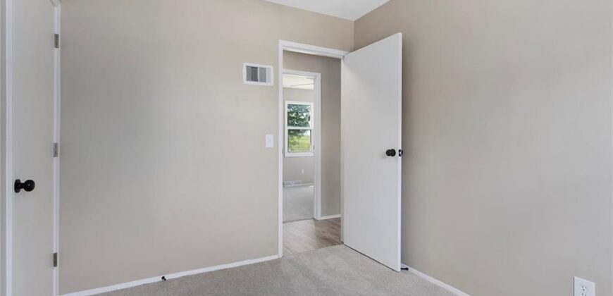 7801 NE San Rafael Drive, Kansas City, MO 64119