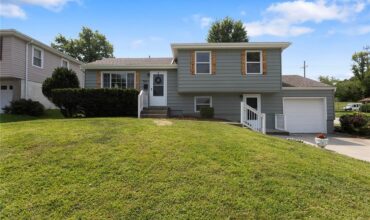 7801 NE San Rafael Drive, Kansas City, MO 64119