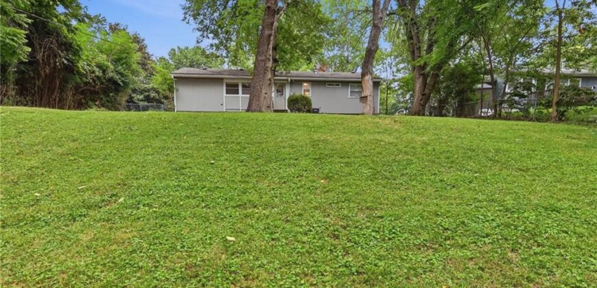 6108 N Charlotte Street, Kansas City, MO 64118