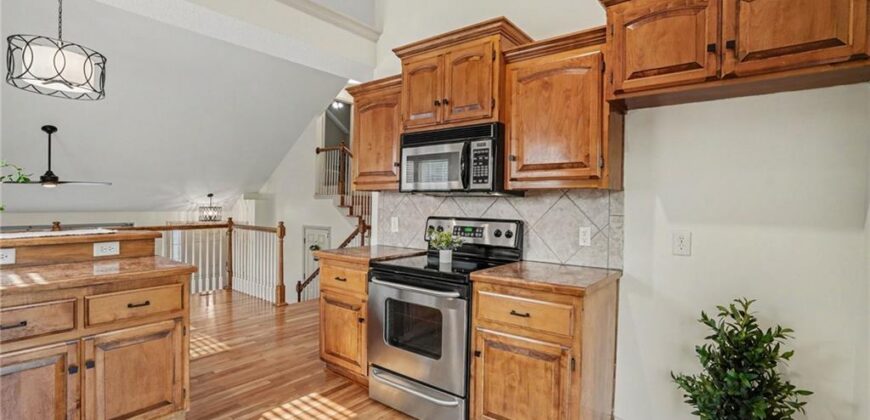 1408 NE 196TH Court, Smithville, MO 64089
